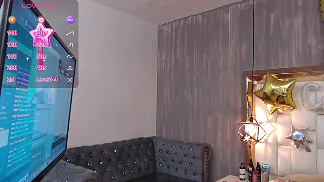 Foxxy Doll online show from October 2025 02:58:02 PM