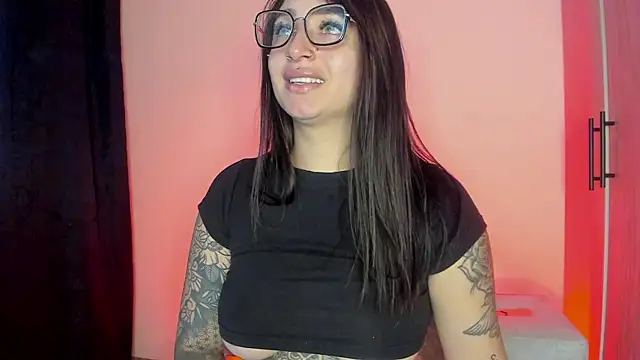 Snapshot of scarlett_Collinss chatting on June 2026 01:52:01 PM scarlett Collinss online show from June 2026 01:52:01 PM
