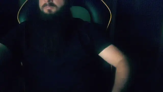 Snapshot of LondonMan1988 chatting on October 2025 06:39:02 PM LondonMan1988 online show from October 2025 06:39:02 PM