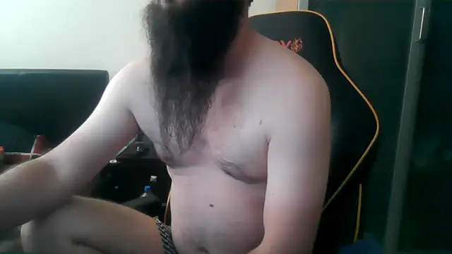 Snapshot of LondonMan1988 chatting on May 2026 08:33:02 AM LondonMan1988 online show from May 2026 08:33:02 AM