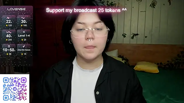 Snapshot of Alisa_Monroe chatting on October 2025 03:51:02 AM Alisa Monroe online show from October 2025 03:51:02 AM