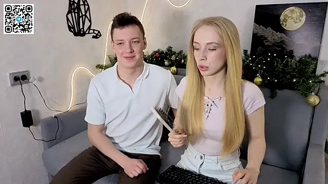 Emily0303 online show from December 2025 04:41:01 AM