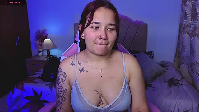 Snapshot of Leakitten chatting on September 2025 11:42:01 PM Leakitten online show from September 2025 11:42:01 PM