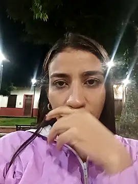 Snapshot of -juicy_ chatting on October 2025 12:19:01 AM -juicy  online show from October 2025 12:19:01 AM