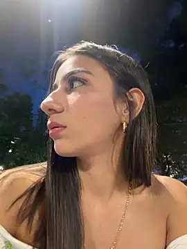 Snapshot of -juicy_ chatting on May 2026 11:33:01 PM -juicy online show from May 2026 11:33:01 PM