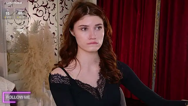 Angell Wild online show from November 2025 01:33:01 PM