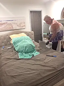 iamthepublickmasterbater online show from December 2025 03:54:01 PM