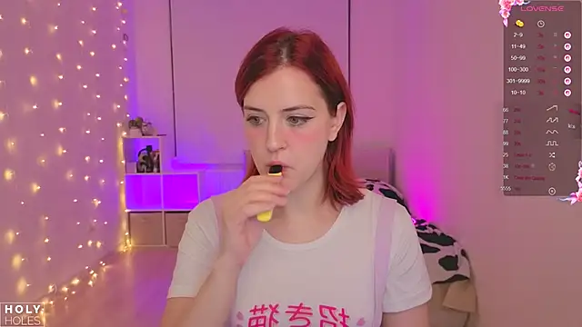 bananasgirl online show from November 2025 05:20:01 PM