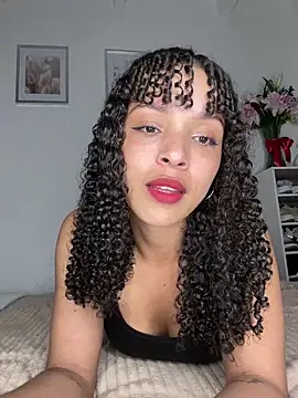 Yasmin777  online show from April 2026 12:35:01 AM