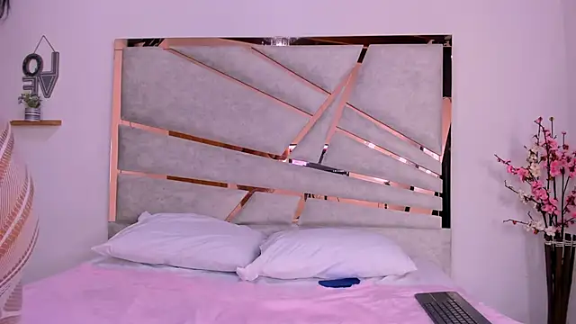 Snapshot of Samy__xx chatting on September 2025 03:47:02 PM Samy xx online show from September 2025 03:47:02 PM