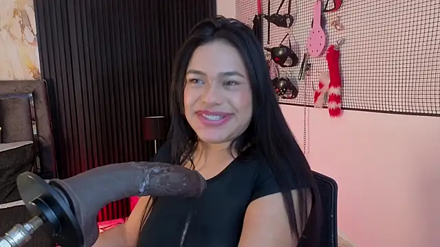 Issafoxx online show from June 2026 12:14:02 PM