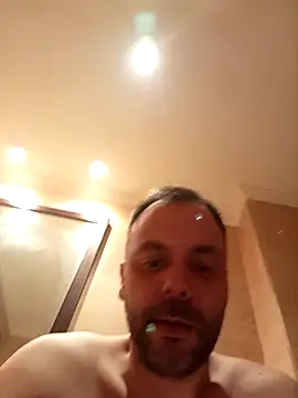 manchego85 online show from April 2026 11:11:01 PM