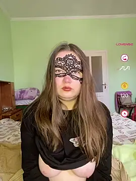 ShyPampBlondie online show from April 2026 11:27:02 AM