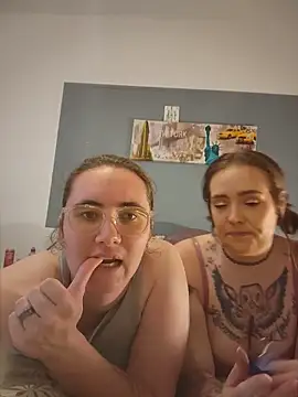 AndHerXO online show from June 2026 02:12:02 PM