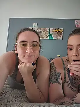 AndHerXO online show from July 2026 12:22:02 PM