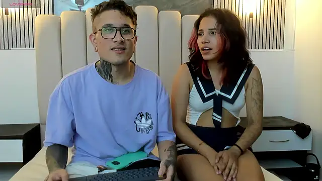 Snapshot of RavenandCody chatting on September 2025 03:50:02 AM RavenandCody online show from September 2025 03:50:02 AM