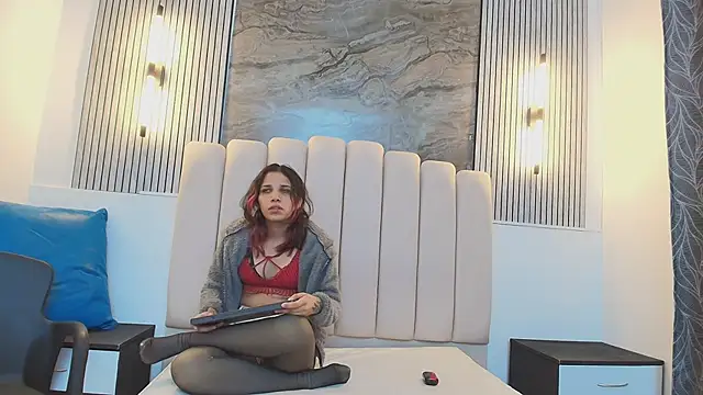 Snapshot of RavenandCody chatting on October 2025 04:01:02 AM RavenandCody online show from October 2025 04:01:02 AM