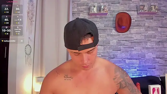 connorsmiith online show from November 2025 12:43:02 AM