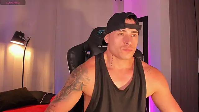 connorsmiith online show from July 2026 01:23:01 AM