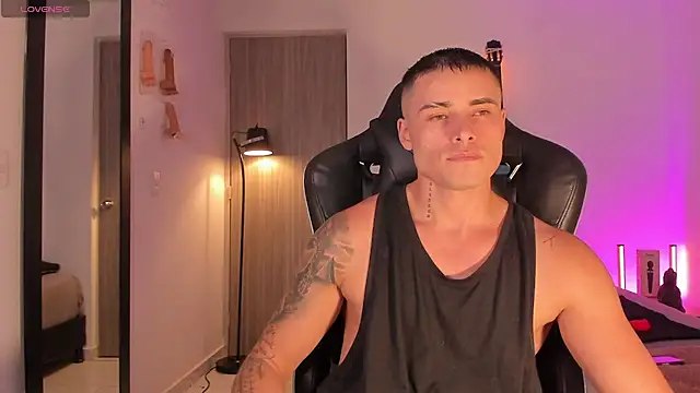 connorsmiith online show from July 2026 02:05:01 AM