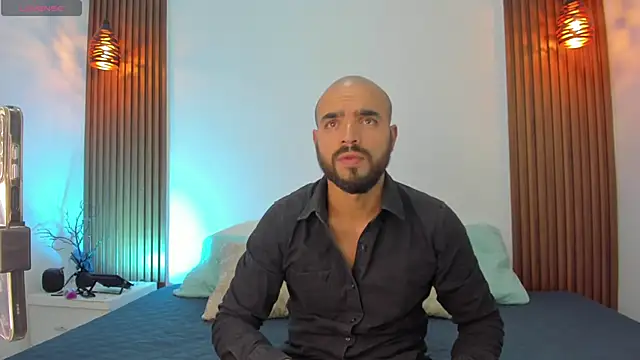 Snapshot of Maximo_Di_Santi chatting on October 2025 08:31:01 PM Maximo Di Santi online show from October 2025 08:31:01 PM