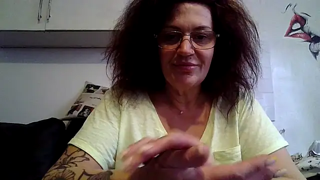 RubyyRosee online show from April 2026 09:41:02 AM