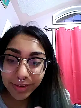 Lovelyrainn online show from September 2025 11:45:01 AM