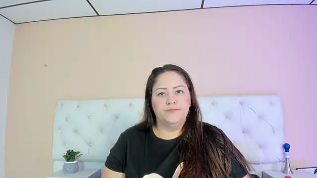 katte landerr online show from November 2025 01:32:02 PM