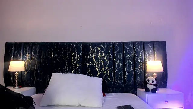 katte landerr online show from February 2026 01:18:01 PM