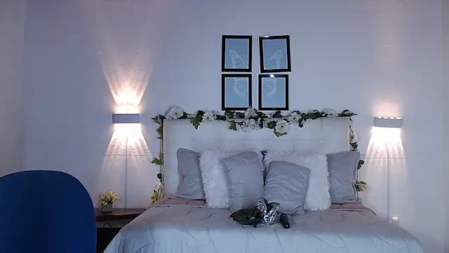 Megan 05  online show from October 2025 06:19:01 PM