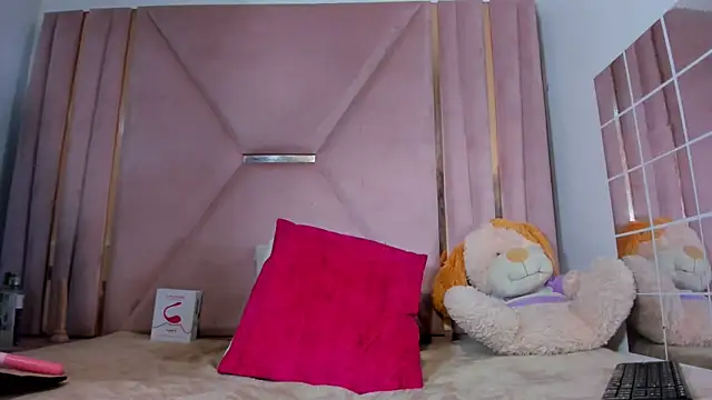 jazmin waked online show from November 2025 03:26:02 AM