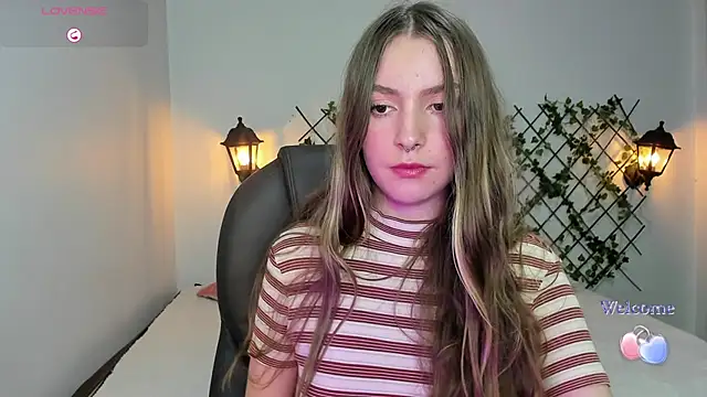 velvet  moon online show from February 2026 01:10:02 AM