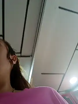 miss berlyn online show from October 2025 04:28:01 PM