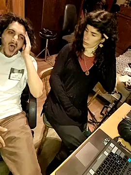 GroovyBlossom online show from October 2025 04:40:02 AM