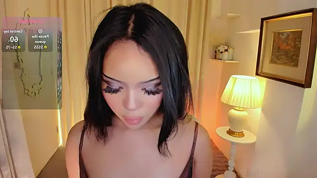 MS LUNA online show from March 2026 10:43:01 PM