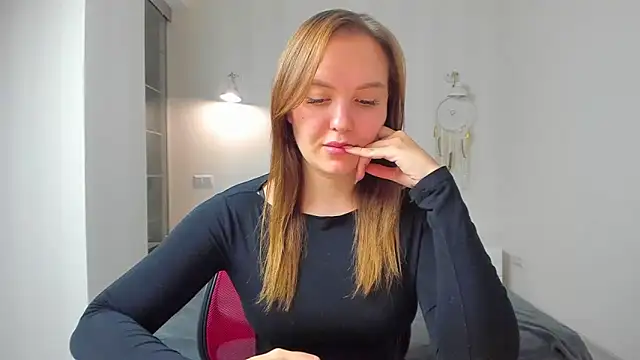 EmmaNorman online show from September 2025 07:52:01 PM