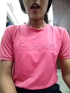 Snapshot of Naina_04 chatting on September 2025 04:11:01 PM Naina 04 online show from September 2025 04:11:01 PM