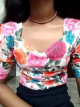 Snapshot of Naina_04 chatting on October 2025 02:53:01 AM Naina 04 online show from October 2025 02:53:01 AM