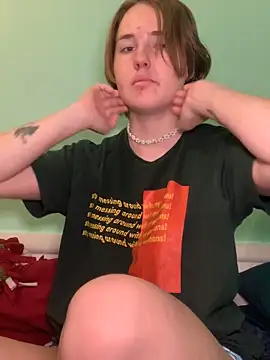 Snapshot of angelbliss10100 chatting on November 2025 04:42:01 PM angelbliss10100 online show from November 2025 04:42:01 PM