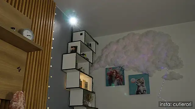 cutierori online show from October 2025 04:09:02 AM