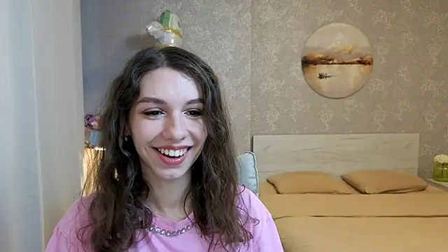 KellyShines online show from April 2026 02:10:01 PM