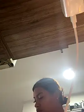 AmberMoss1 online show from October 2025 11:06:01 AM