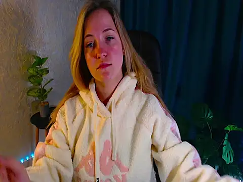 arlana klart online show from October 2025 01:36:02 AM