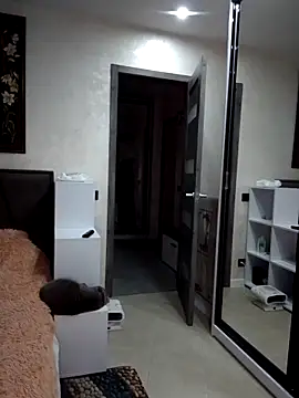 Snapshot of KissMiSveet chatting on October 2025 05:35:02 PM KissMiSveet online show from October 2025 05:35:02 PM