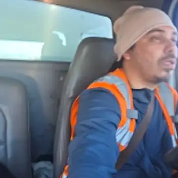 luis97fer online show from April 2026 12:27:01 AM