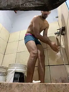 Emabracamonte95 online show from November 2025 08:20:01 PM