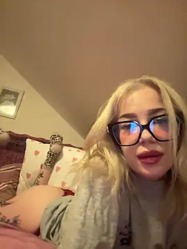 marnemzavar444 online show from May 2026 08:39:02 PM