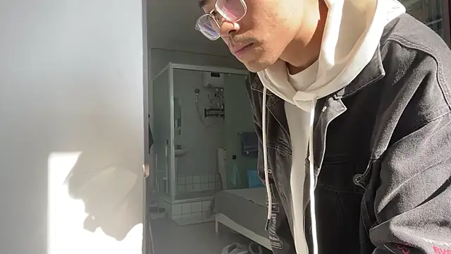 cily online show from December 2025 04:54:01 AM