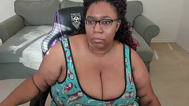 Josie4yourpleasure online show from December 2025 03:49:02 PM