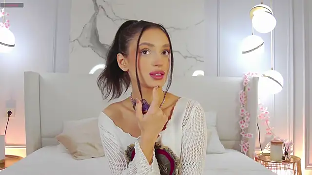 AdoraCortes online show from November 2025 05:07:02 AM